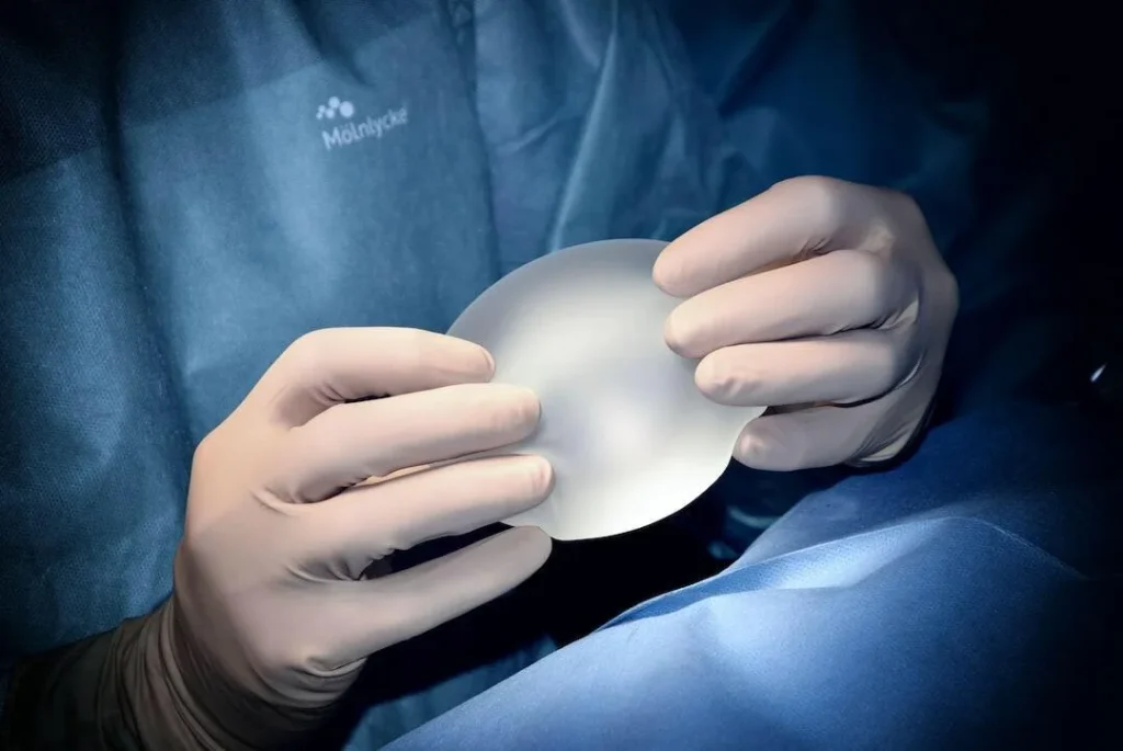 breast implant replacement cost