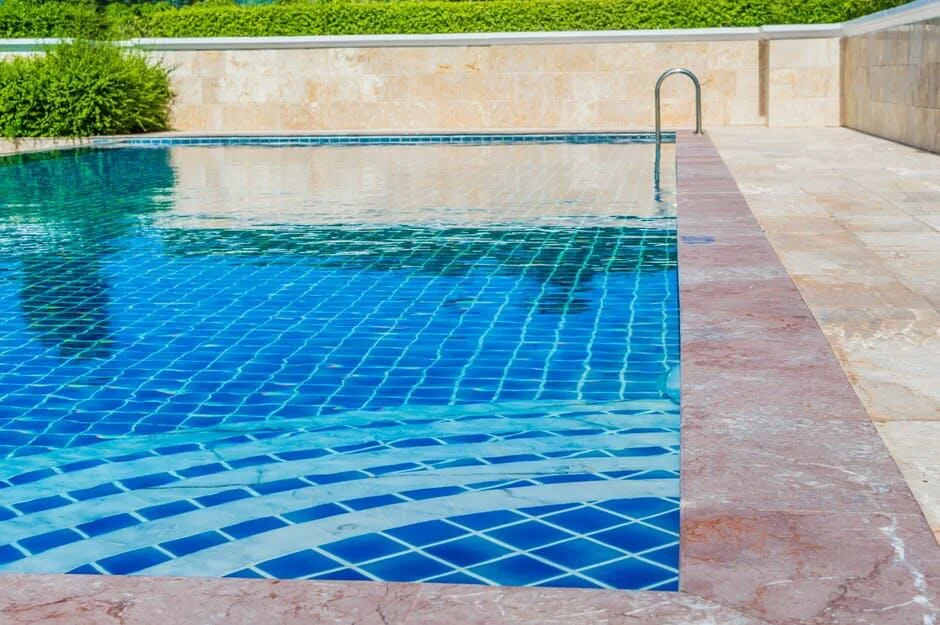 swimming pool maintenance cost